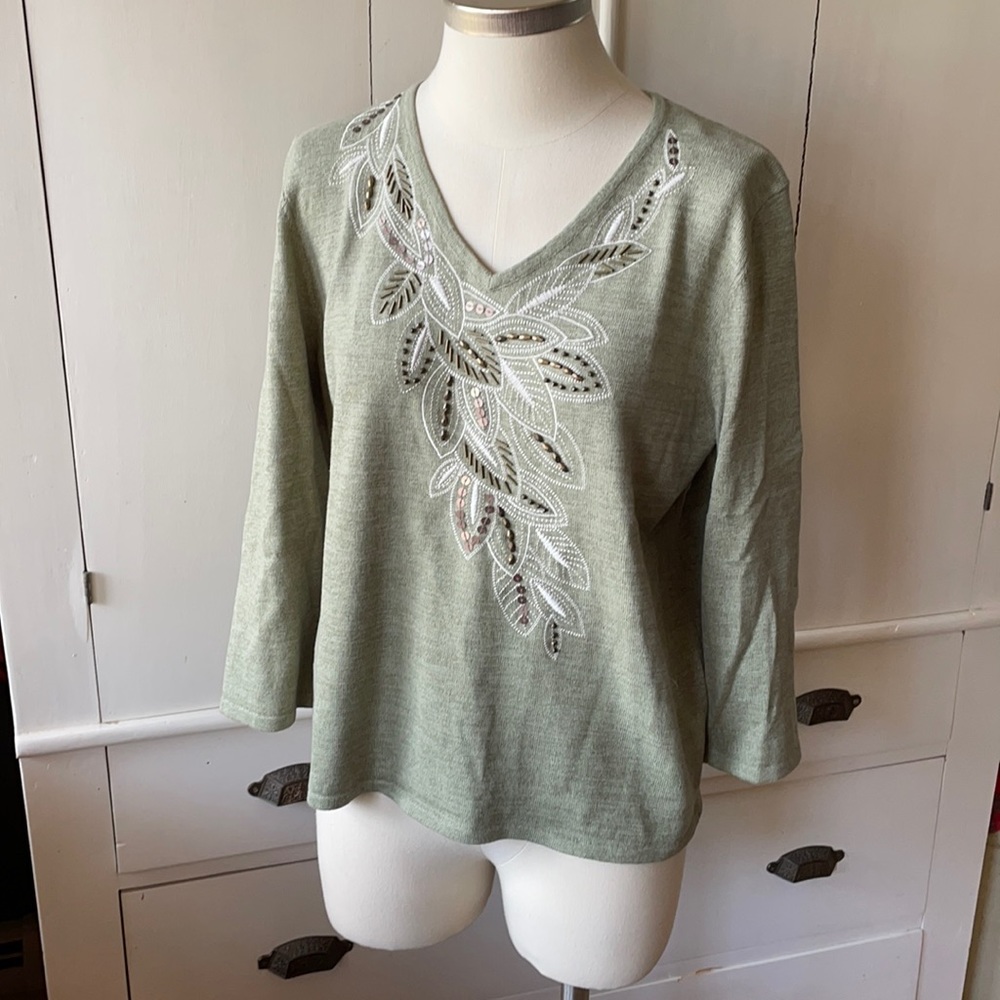 Women’s sweater